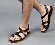 model sandal kulit terbaru murah